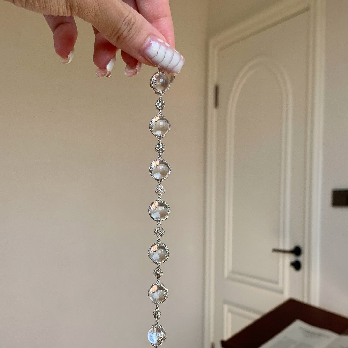 Design Cut White Elegant Princess Style Graceful Bracelet
