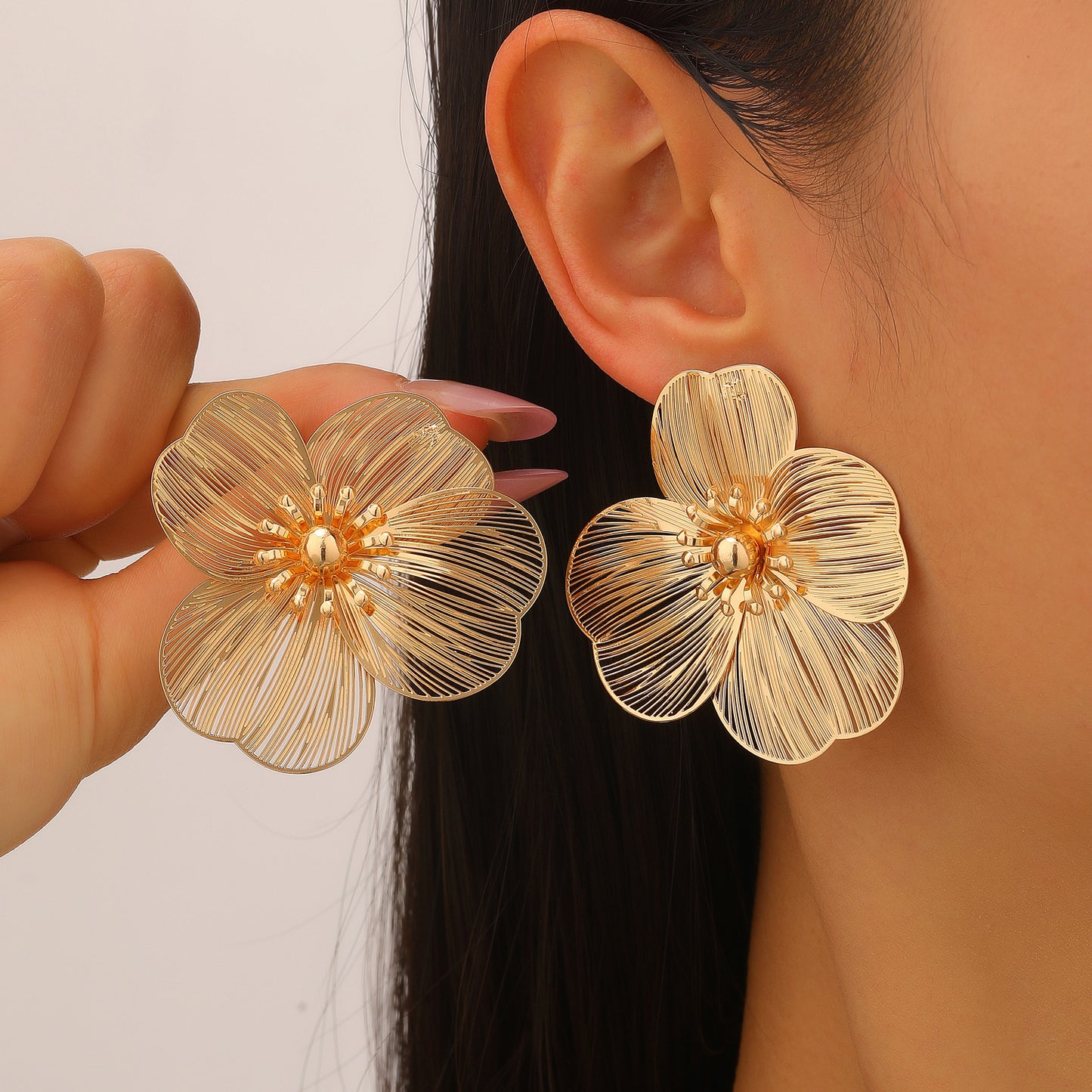 Golden Flower Ear Niche Advanced Design Jewelry Set