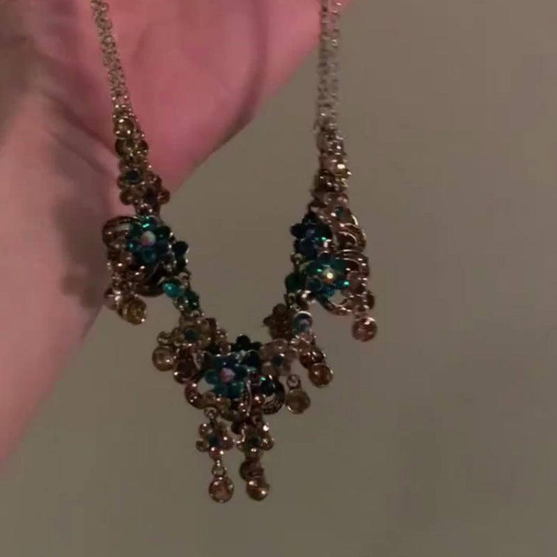 Unique Vintage Court High-grade Distressed Clavicle Necklaces