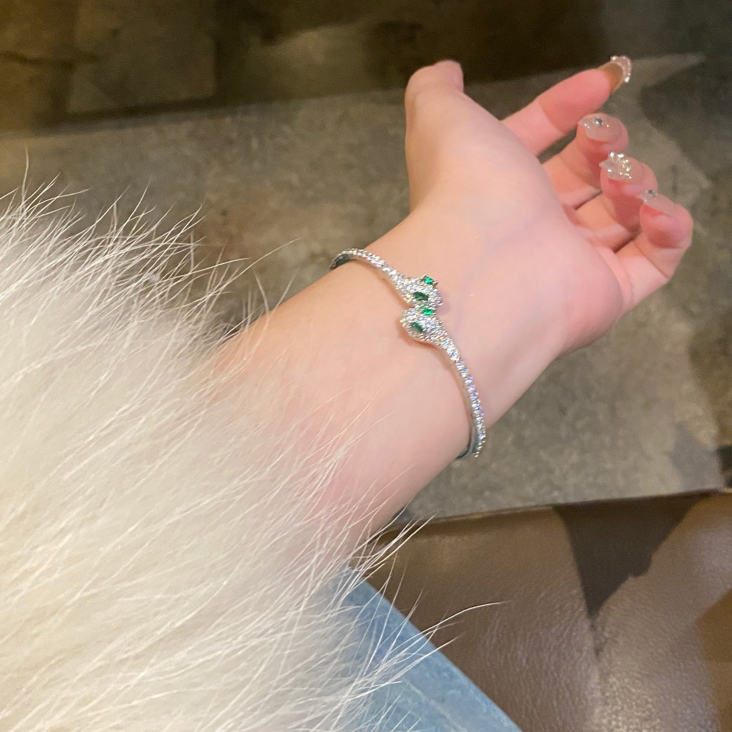 Women's French Style Refined Zircon Flower High-grade Light Luxury Niche Personality Bracelet
