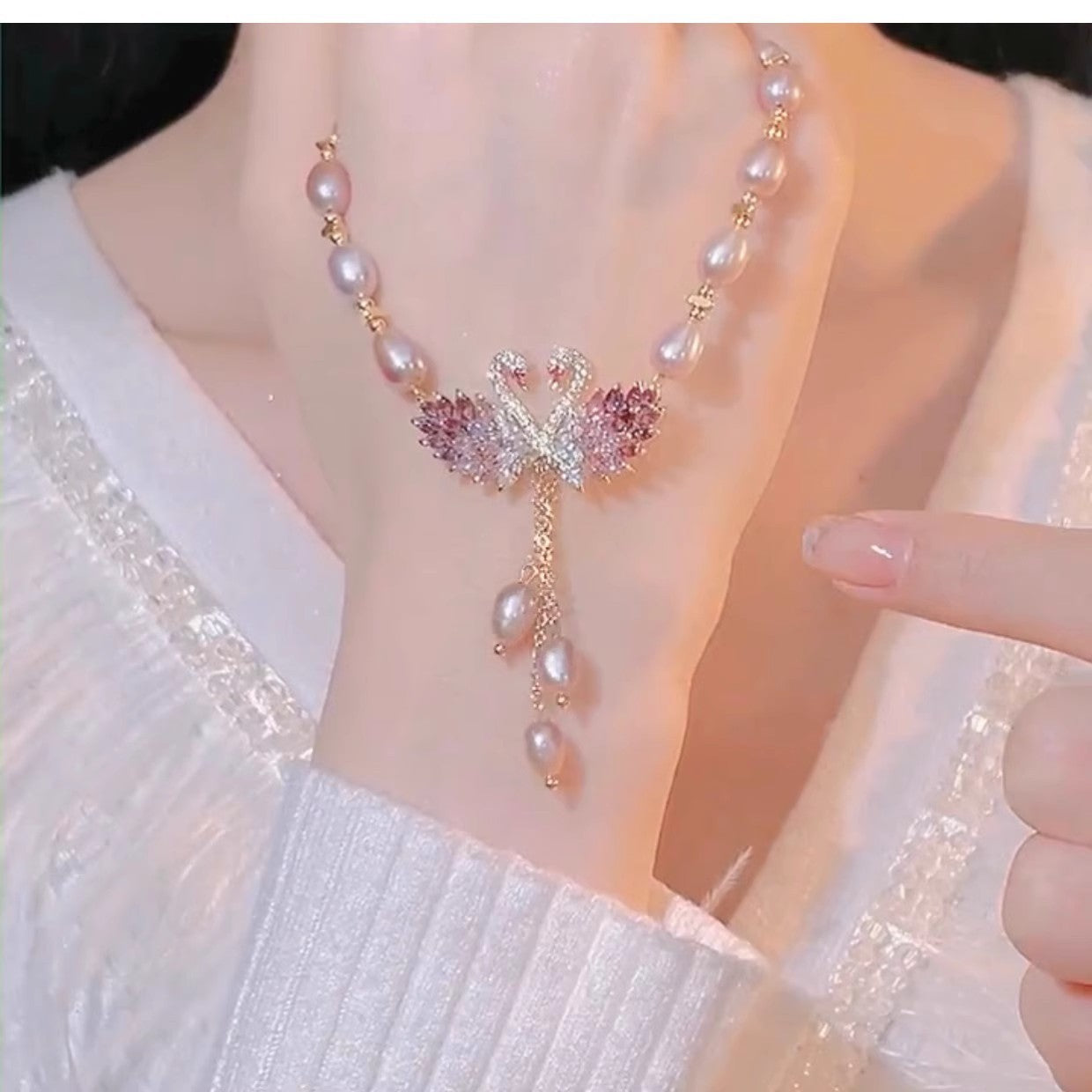 Swan High-grade Design Niche Pearl Clothes Necklace