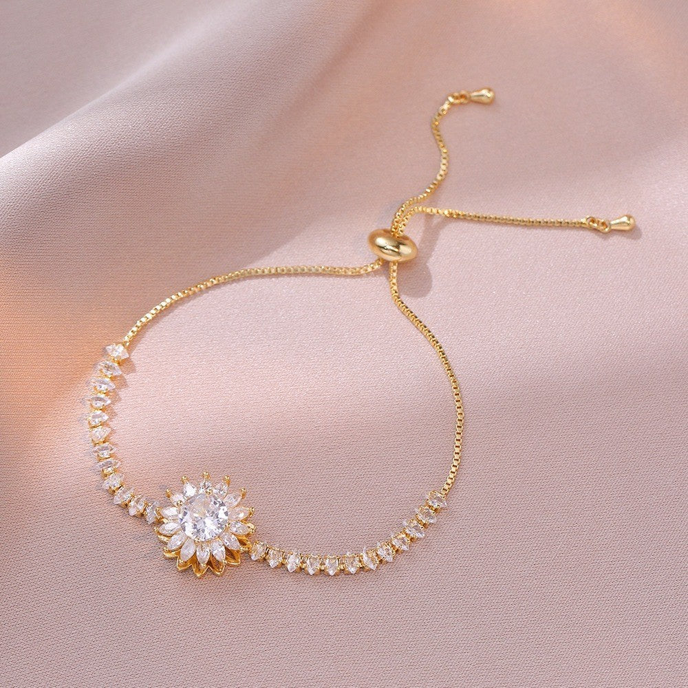 Female Five Petal Flower Fashion Bauhinia Rotatable Bracelet