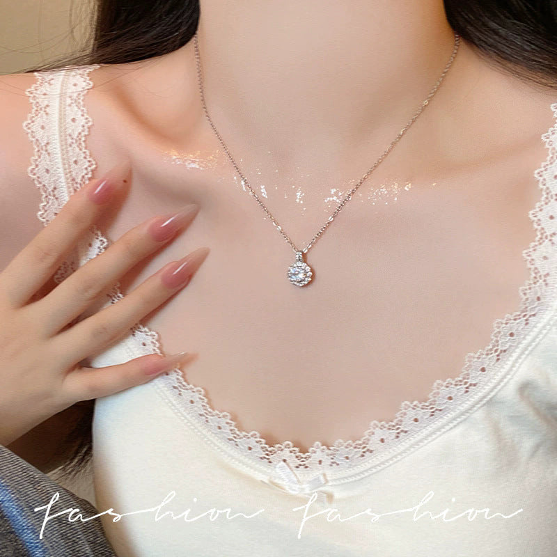 Women's Luxury Minority Design High-grade Clavicle Chain Necklaces