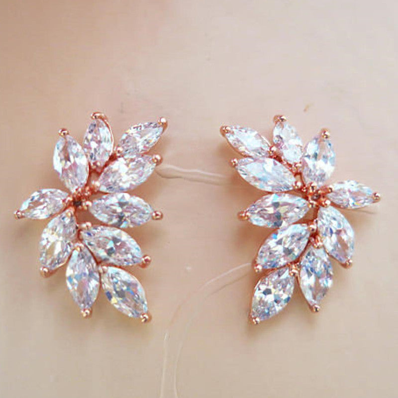 Women's Super Flash Zircon Horse Eye Diamond Bright Crystal Creative Stud Earrings