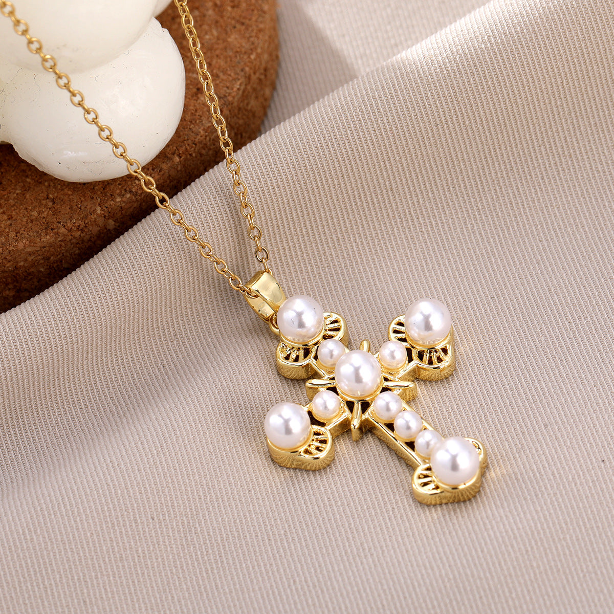 Vintage Cross O-shaped Chain Micro Inlaid Zircon Pearl Necklaces