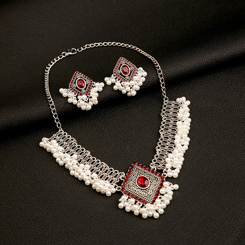 Women's Suite Retro Court French Pearl Water Jewelry Set