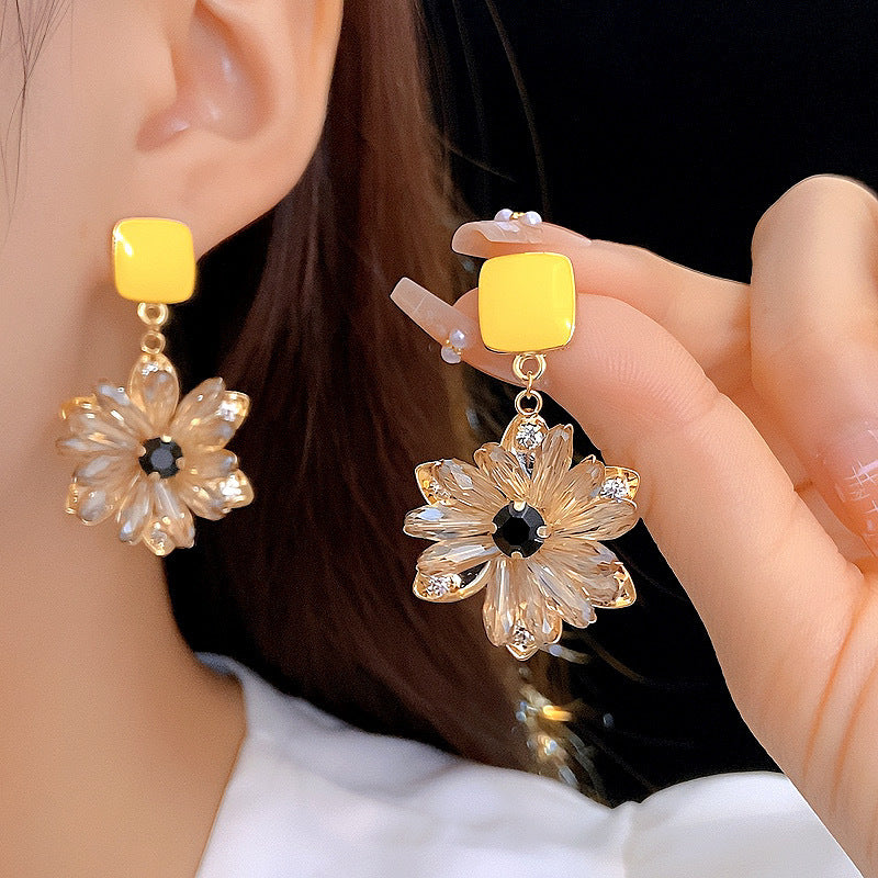 Women's Seaside Vacation Style High-grade Pearl Crystal Tassel Earrings