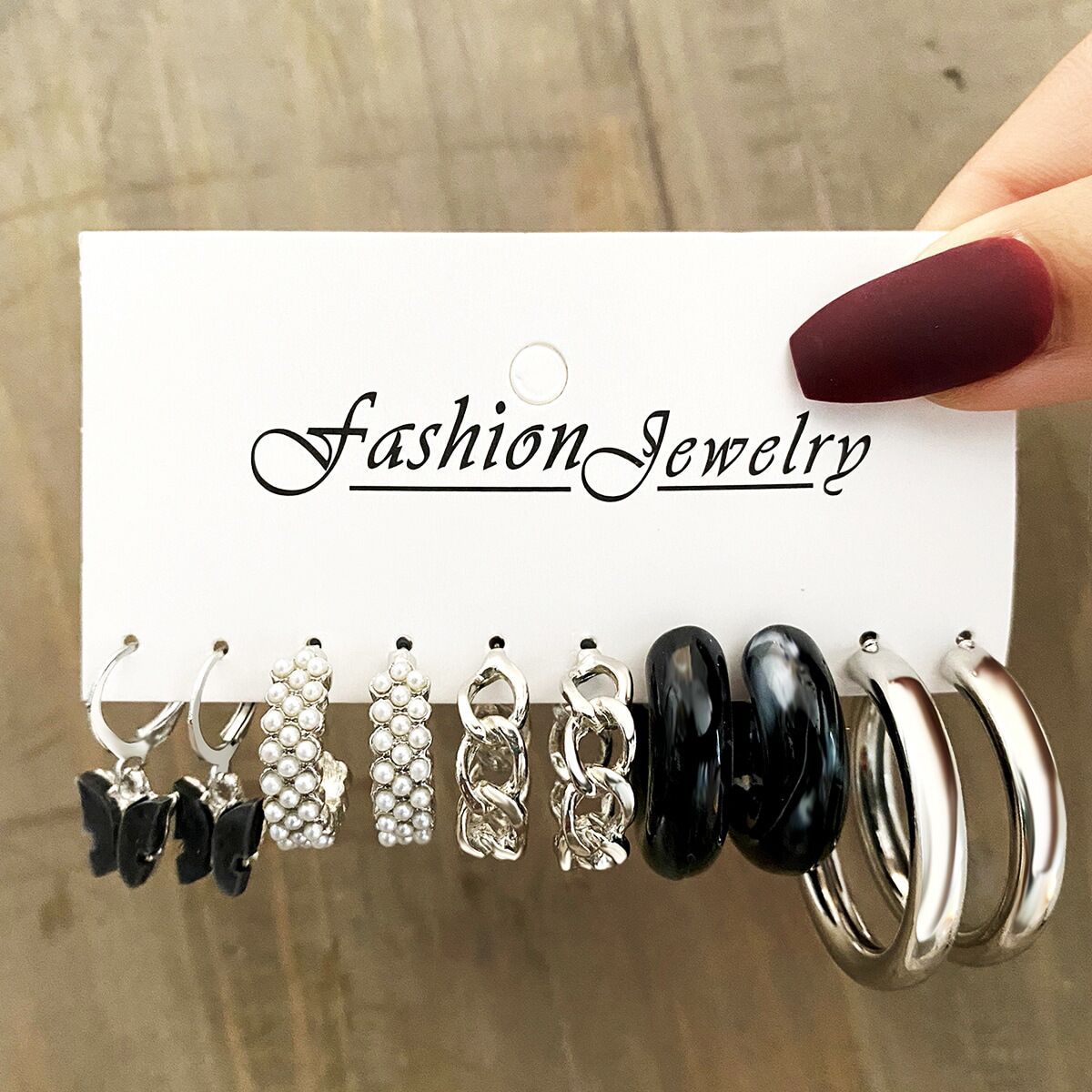 Women's Fresh Summer Versatile Acrylic Round Pairs Plastic Earrings