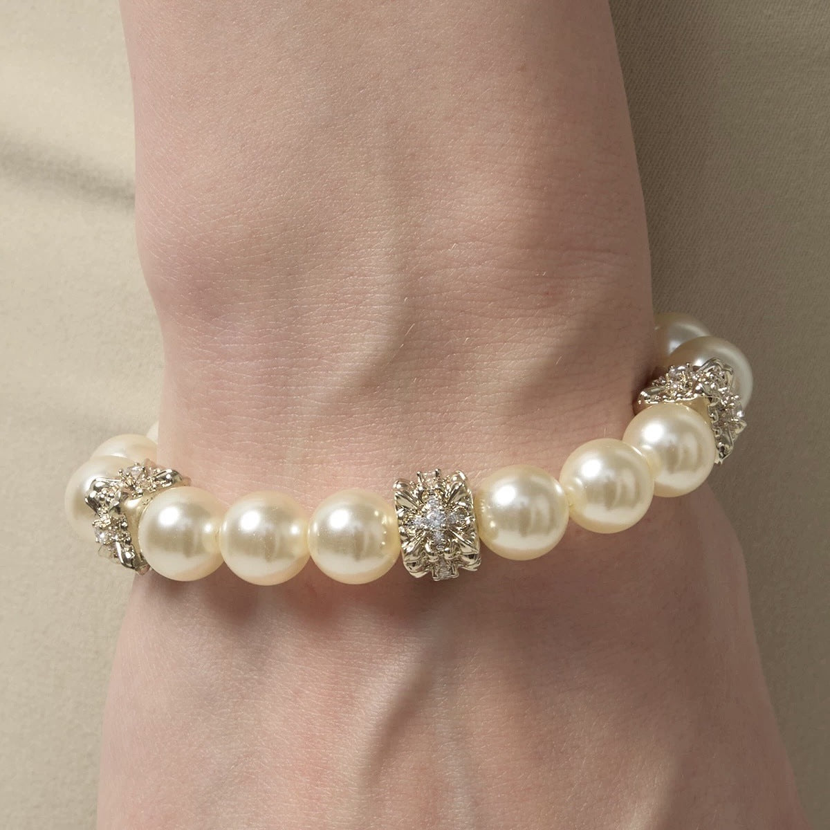Flower-de-luce Right Rain Pearl Elastic French Retro High Bracelet