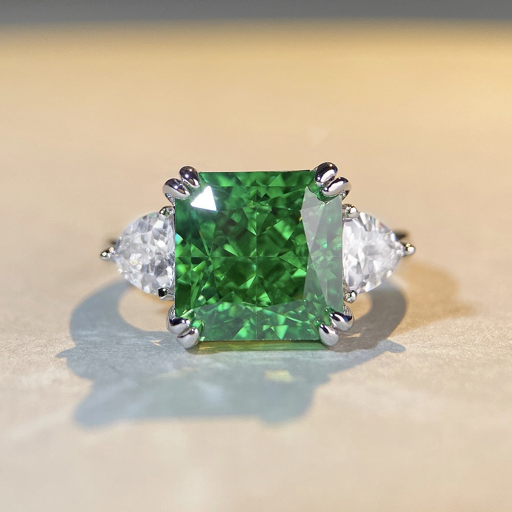 Female Emerald Green Karat High Support Carbon Rings