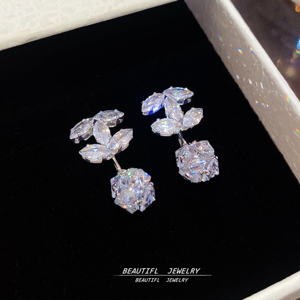 Women's Style Super Flash Zircon Alphabet Letter Light Luxury High-grade Elegant Earrings