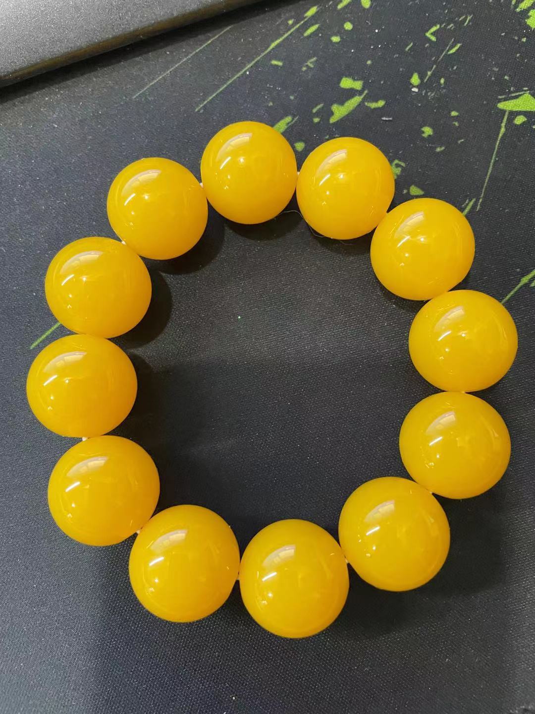 Women's & Men's Style Single Circle Yellow Chicken Grease Old Buddha Beads Live Bracelet
