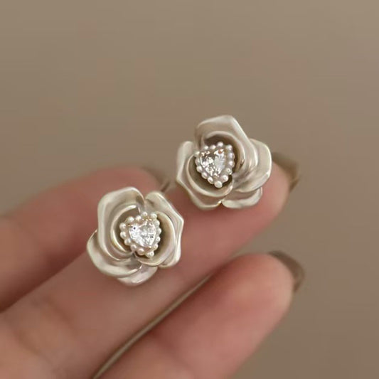 Women's Pearl Light Luxury High-grade Special Interest Fashion Stud Earrings