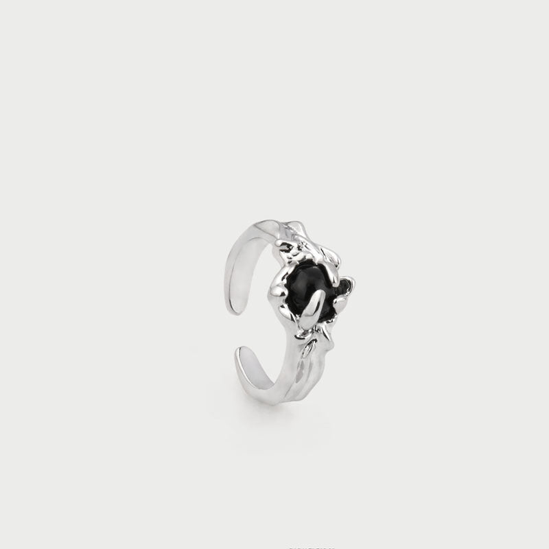 Black Stone Thorn Open Female Fashion Rings