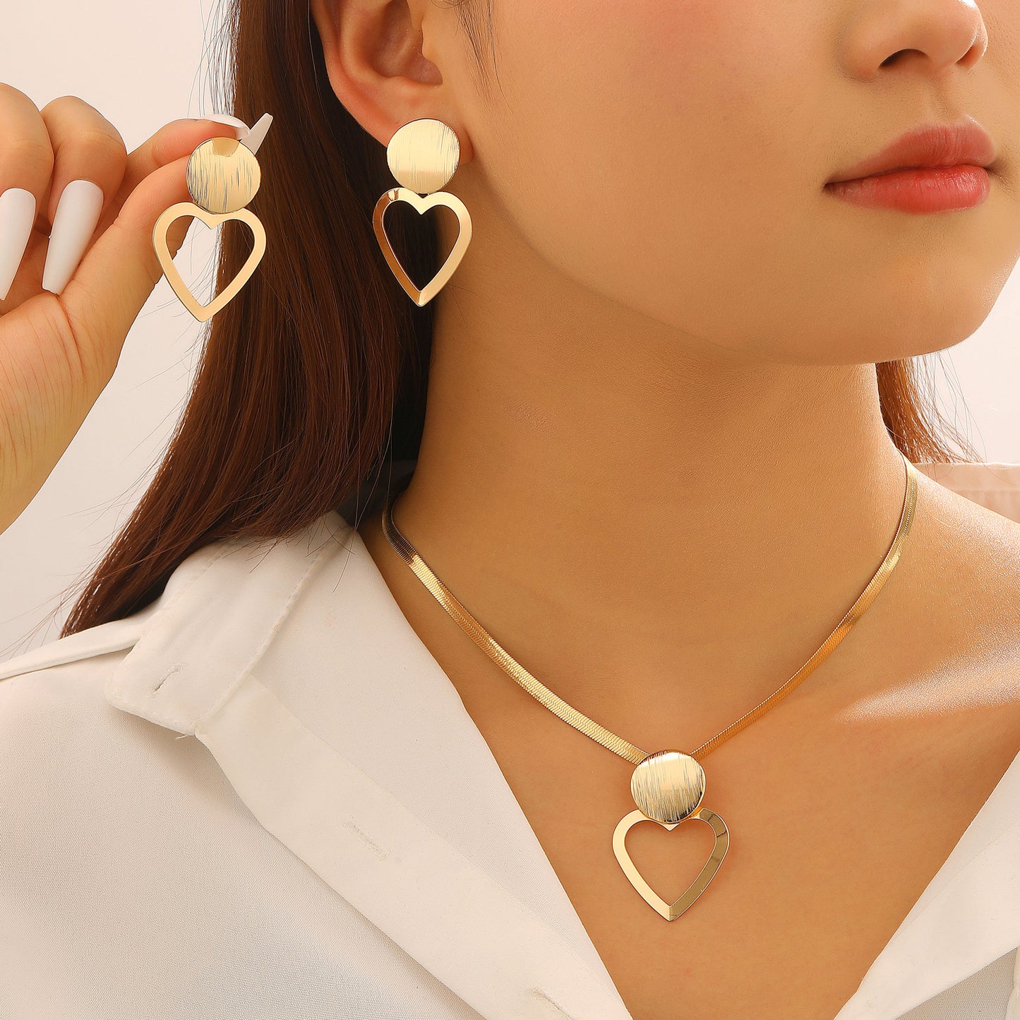 Women's Elegant Geometric Heart Ear French Retro Jewelry Set