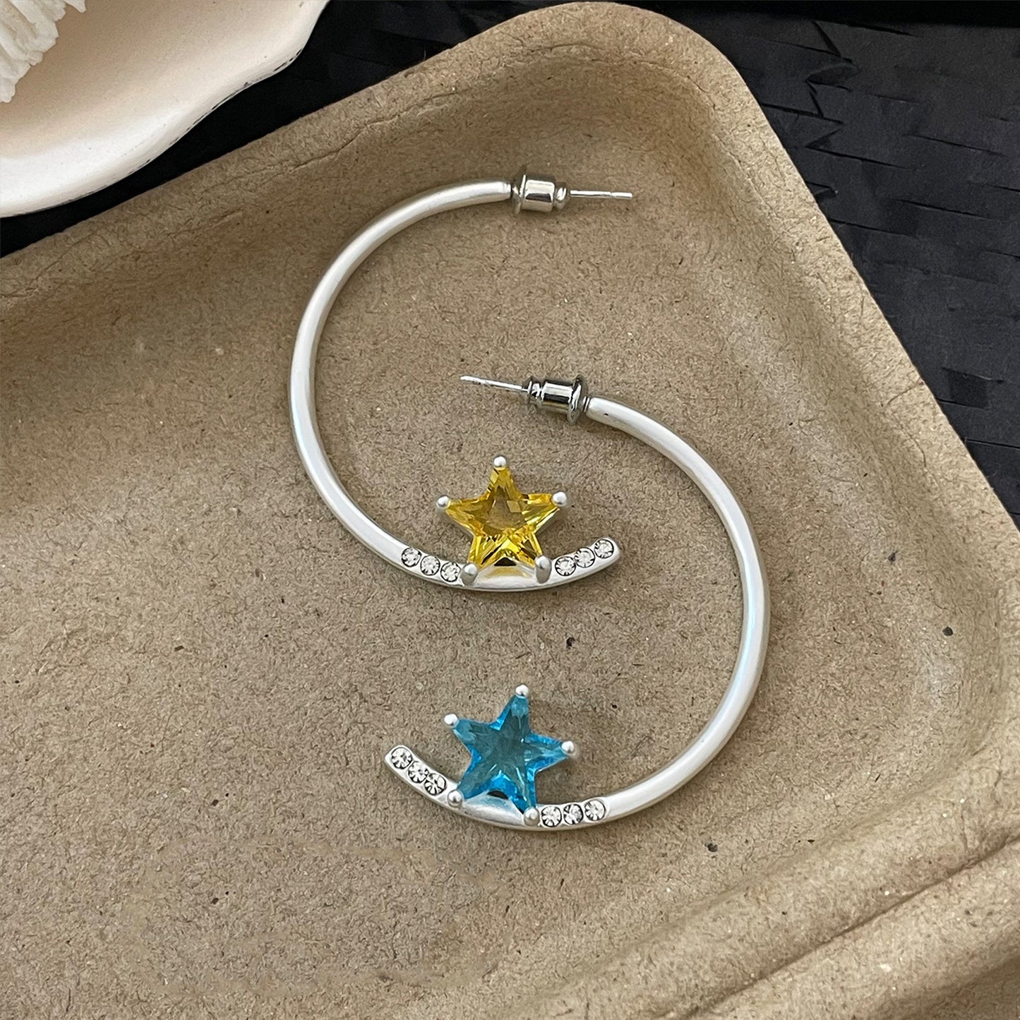 Fashion Color Shaped Female Simple Light Luxury Style Temperament Ear Stud Earrings