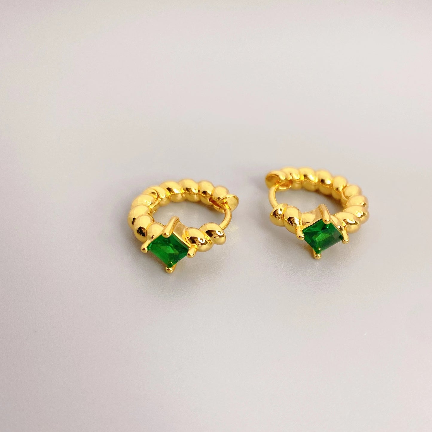 Inlaid Square Gem Trendy Female Spiral Rings