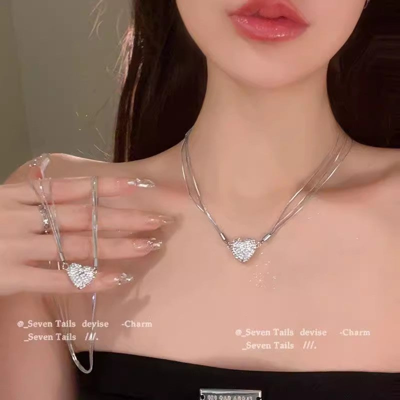 Women's High-grade Butterfly Pearl Style Niche Clavicle Chain Light Luxury Necklaces
