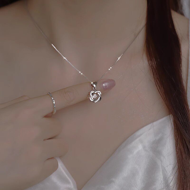 Women's Heart Affordable Luxury Fashion Smart Clavicle Chain Design High-grade Necklace