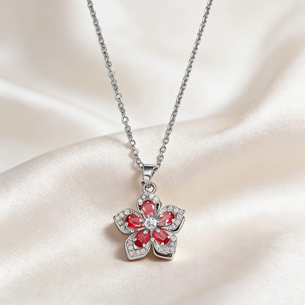Women's Zircon Light Luxury High-grade Rotating Flower Fashion Titanium Steel Clavicle Necklaces