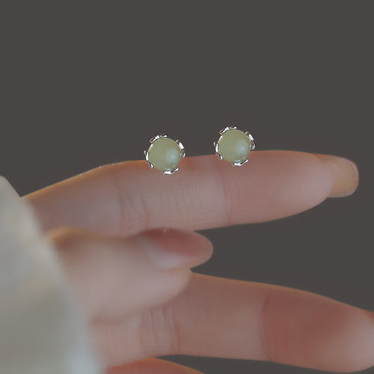 Women's Light Luxury Minority High-grade Retro Design Stud Earrings