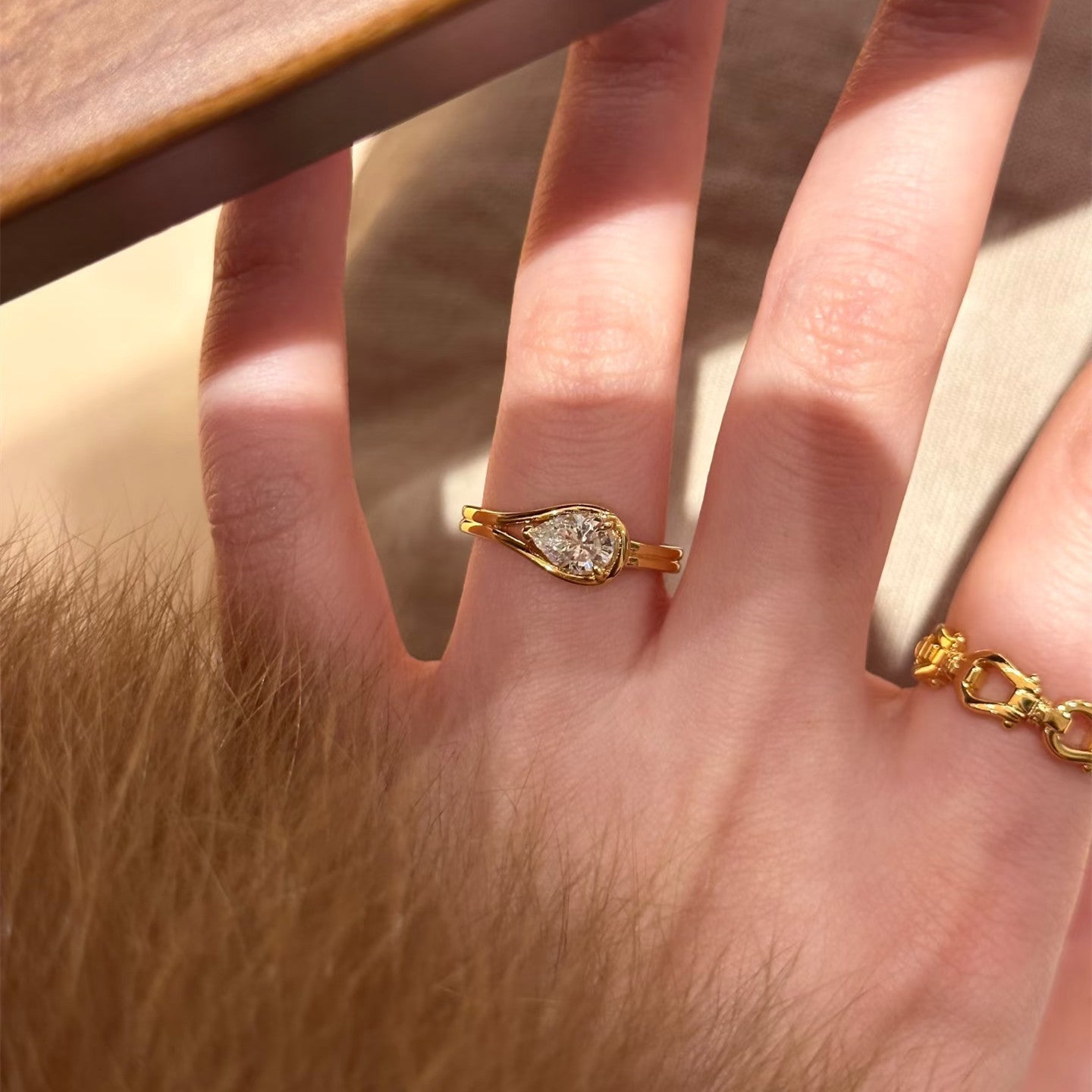 Mermaid Tears Water Drop Single Rhinestone Female Light Luxury Minority Ring