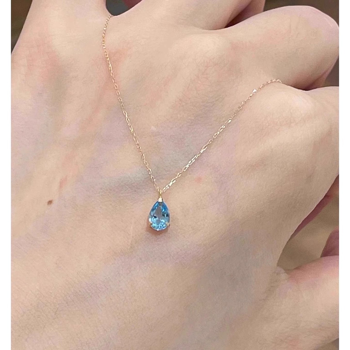 Women's Sky Blue Topaz Water Drop Exquisite Necklace