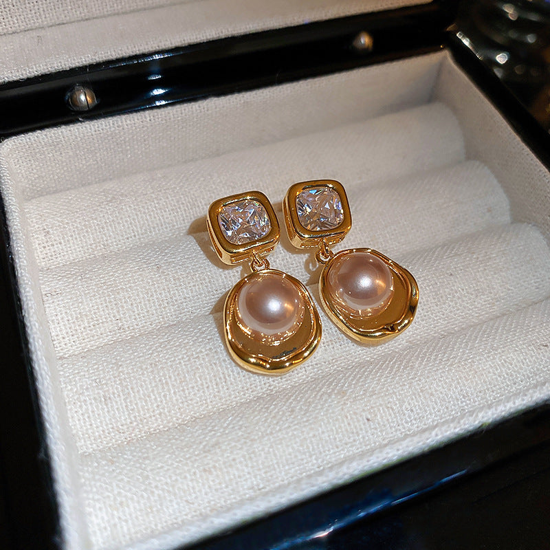 French Flash Zircon Flower Pearl Light Luxury Earrings