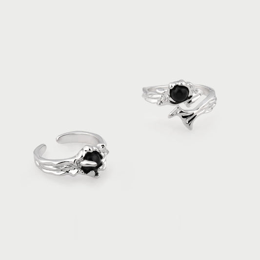 Black Stone Thorn Open Female Fashion Rings