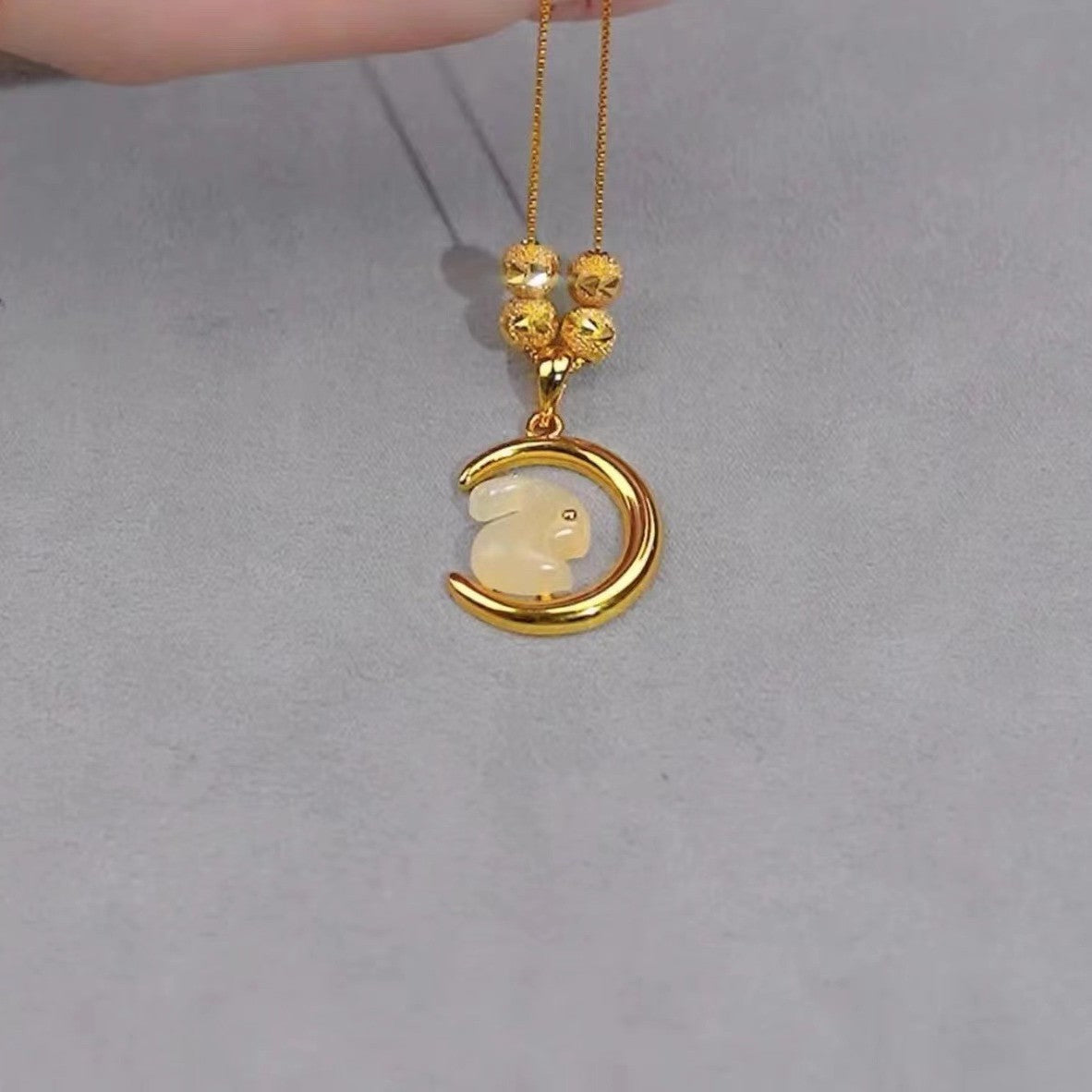 Lucky Beads Moon Rabbit Female Fashion Classical Necklace