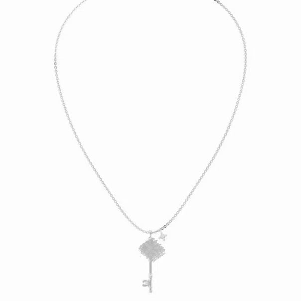 Women's Flower-de-luce Key Choker Light Luxury Clavicle Chain Necklace