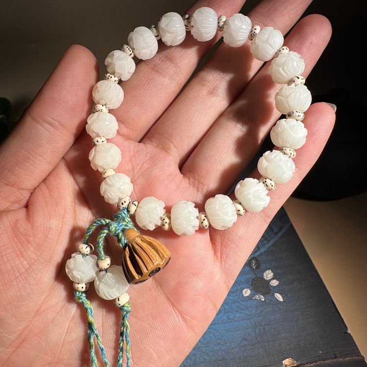 Women's Lotus Beads White Jade Bodhi Buddha Prayer Bracelets