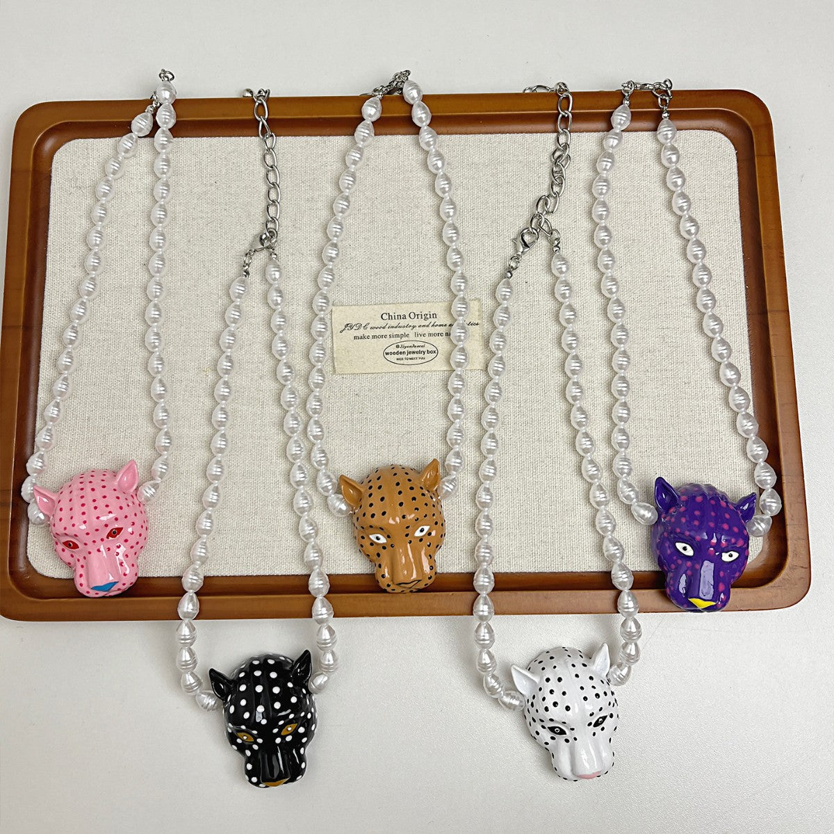Women's Enamel Leopard Head Temperament Stringed Pearls Necklace