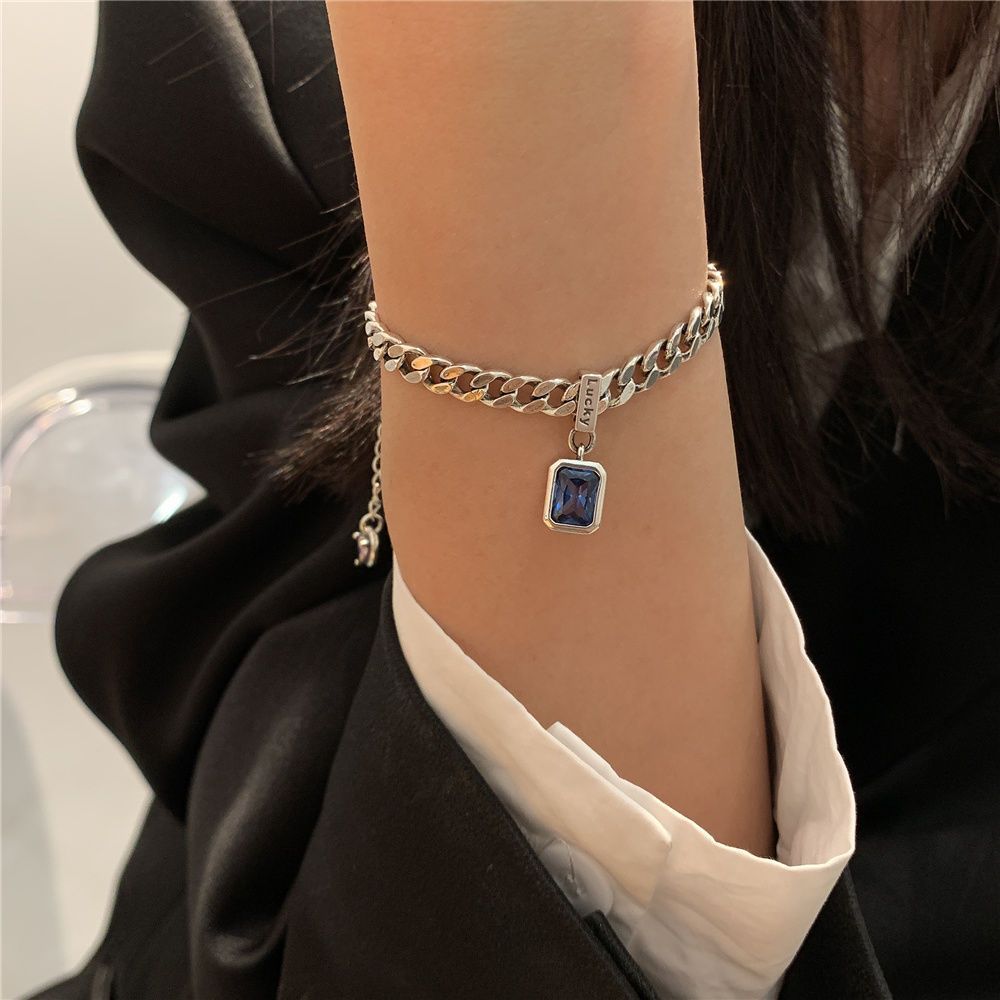 Gulf Navy Blue Zircon Unique Lucky Design Light Bracelet