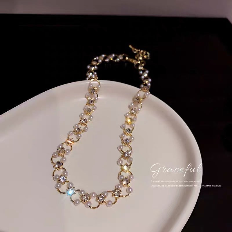Women's Elegant Imitation Pearl Chain For Niche Design Cold Style Collar