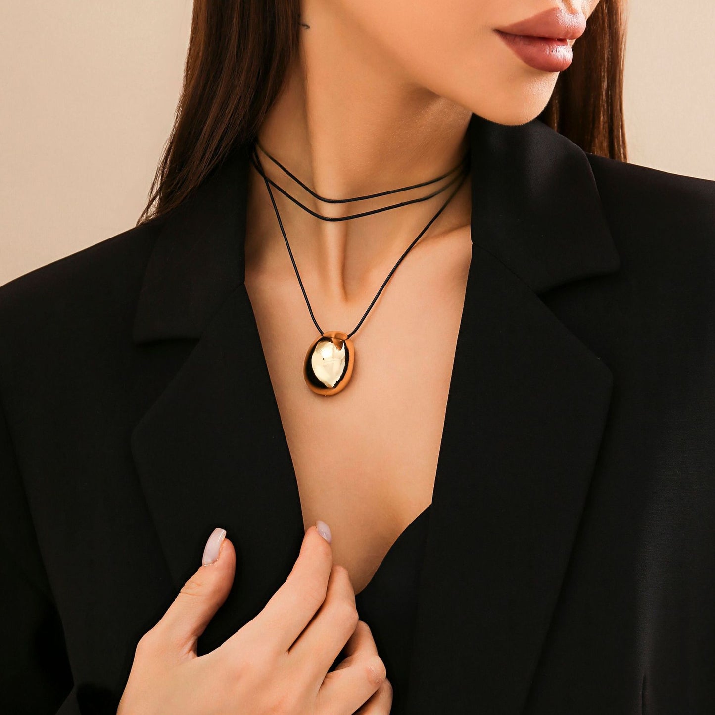 Women's Geometry Egg Noodles Pull Wax Line Collar