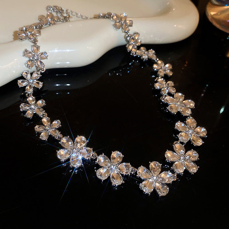 Women's Luxury Minority Clavicle Chain Palace Style Jewelry Set
