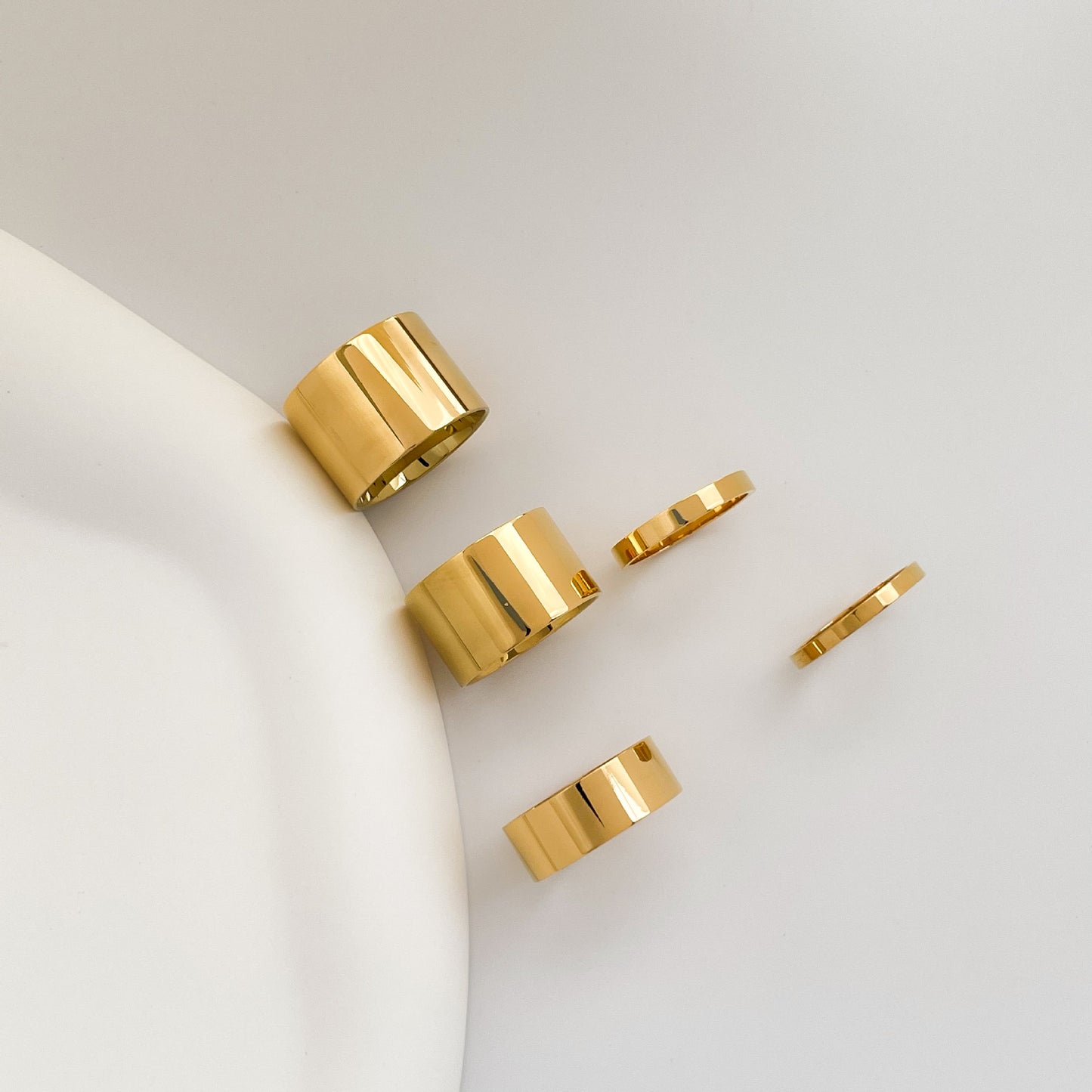 Simple Design Glossy Bright Plane Wide Rings