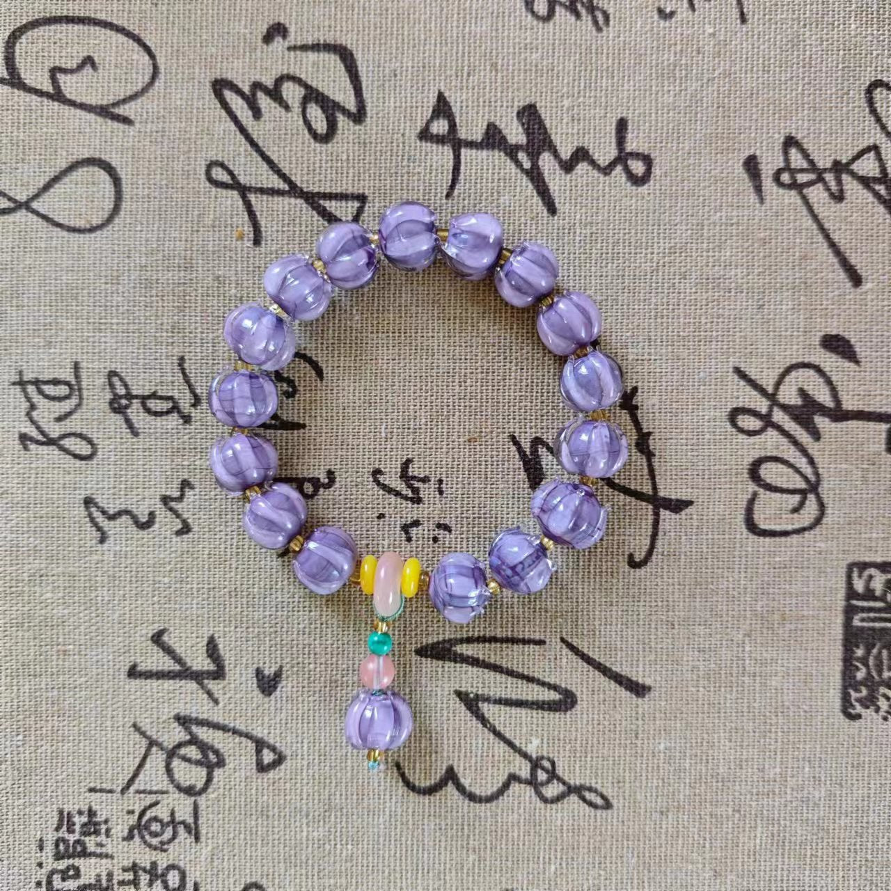 Temple Twilight Mountain Gray Glazed Ice Bracelet