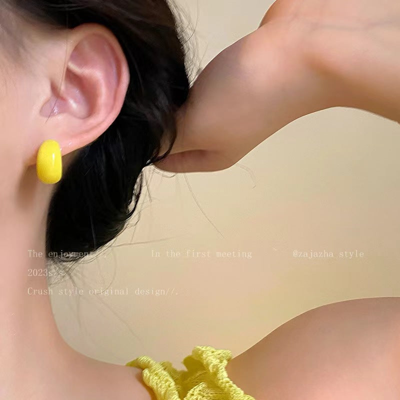 Women's Candy Color Dopamine Letter Shaped For Simple Light Luxury Minority Stud Earrings