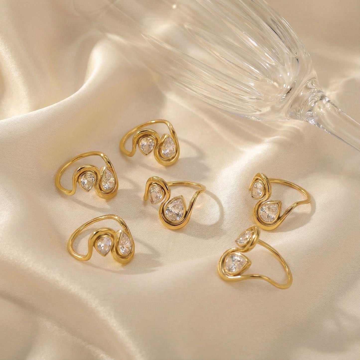 Design Double Water Drop Zircon Gold Hollow Out Bezel Ring
