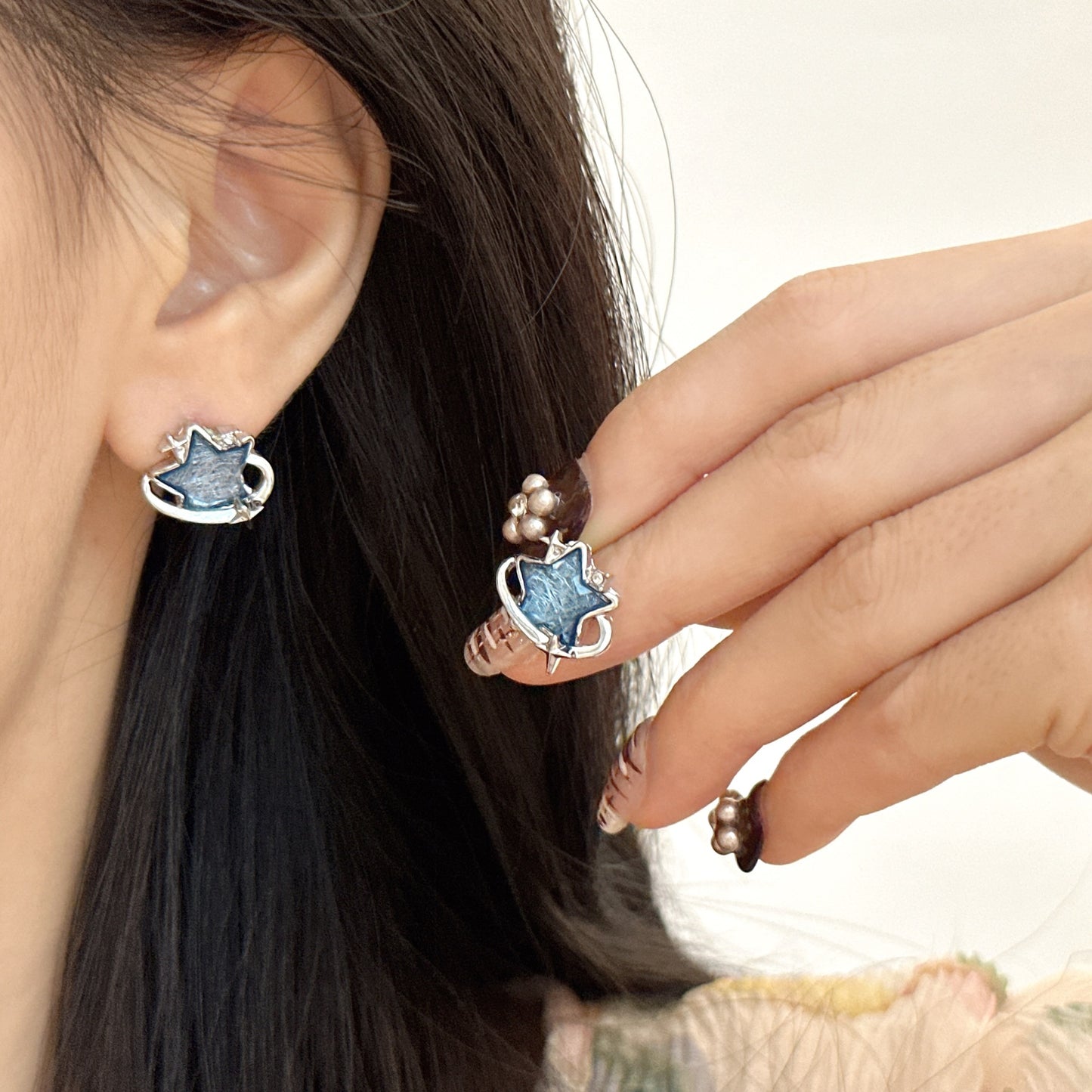 Women's Sier Needle Blue Star Ear Niche Earrings