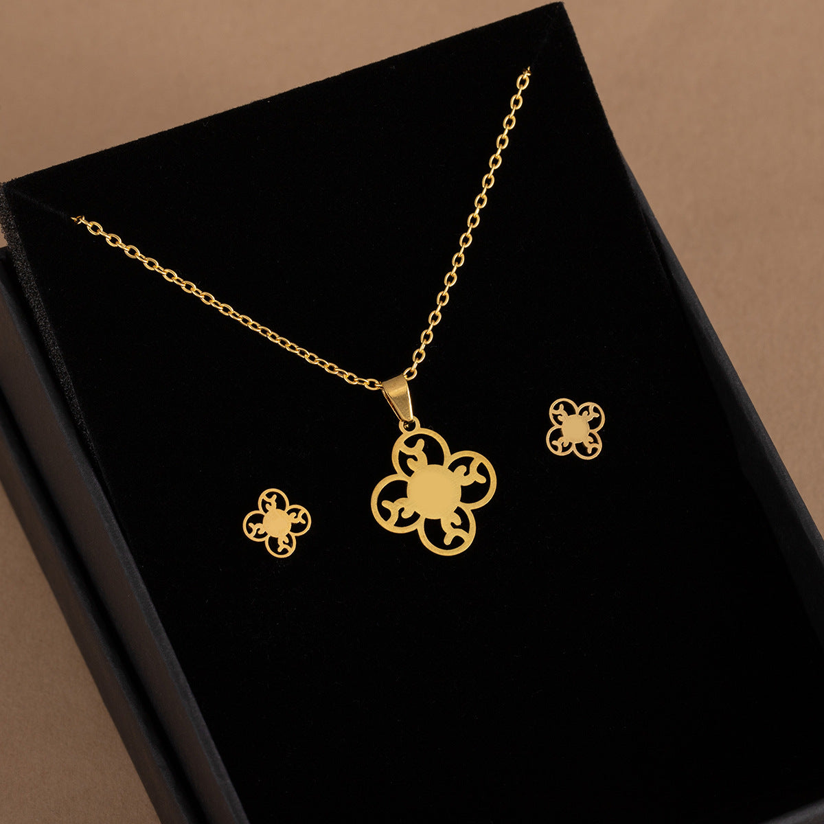 Stainless Steel Design Fashion Suit Metal Style Geometric Heart Necklaces