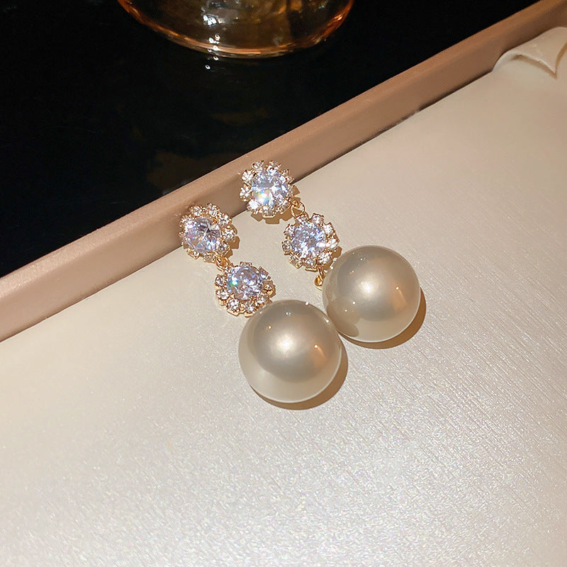 French Flash Zircon Flower Pearl Light Luxury Earrings