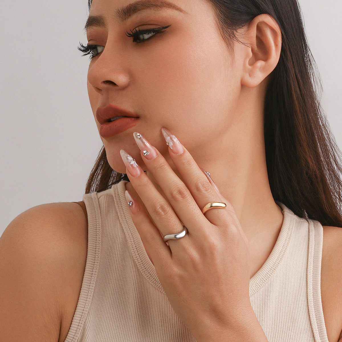 Ornament Baroque Round Irregular Radian Glossy Rings