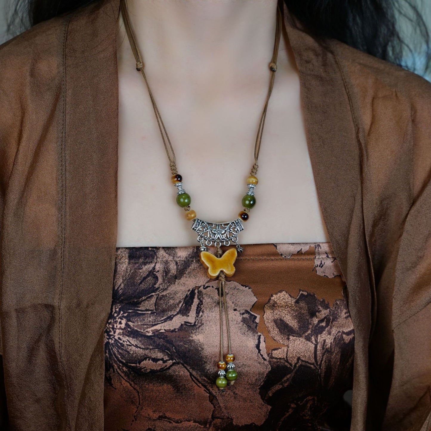Women's Gradient Butterfly Woven Sweet Ancient Style Cute Design Sense Clavicle Necklaces