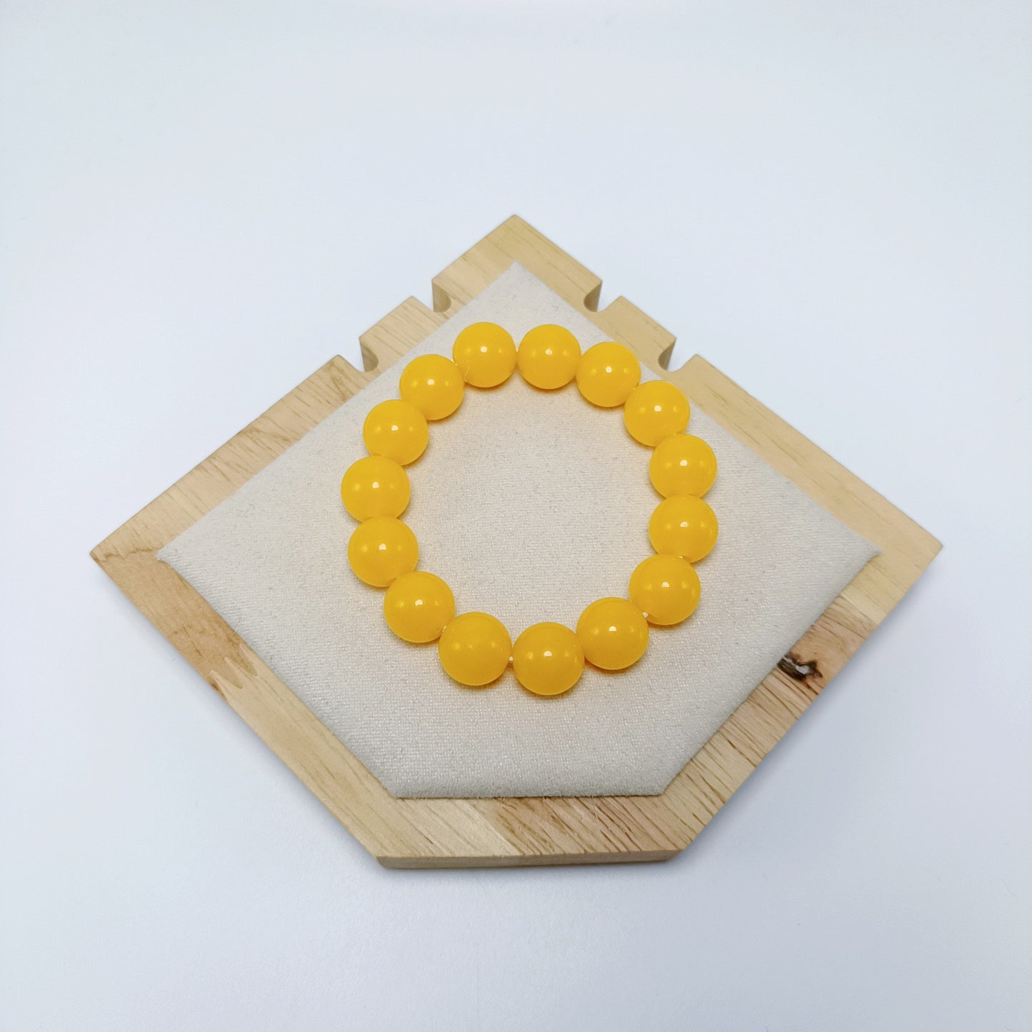 Women's & Men's Imitation Beeswax Ethnic Style Single Yellow Chicken Grease Old Buddha Rings
