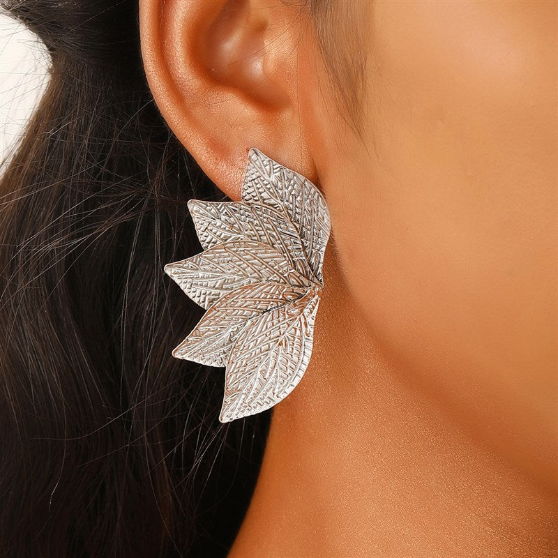 Personalized Exaggerated Three-dimensional Leaves Flower Lady Temperament Stud Earrings