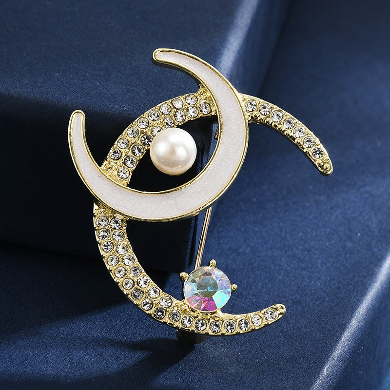 White Rabbit Note Rose Clothes Pin Brooches