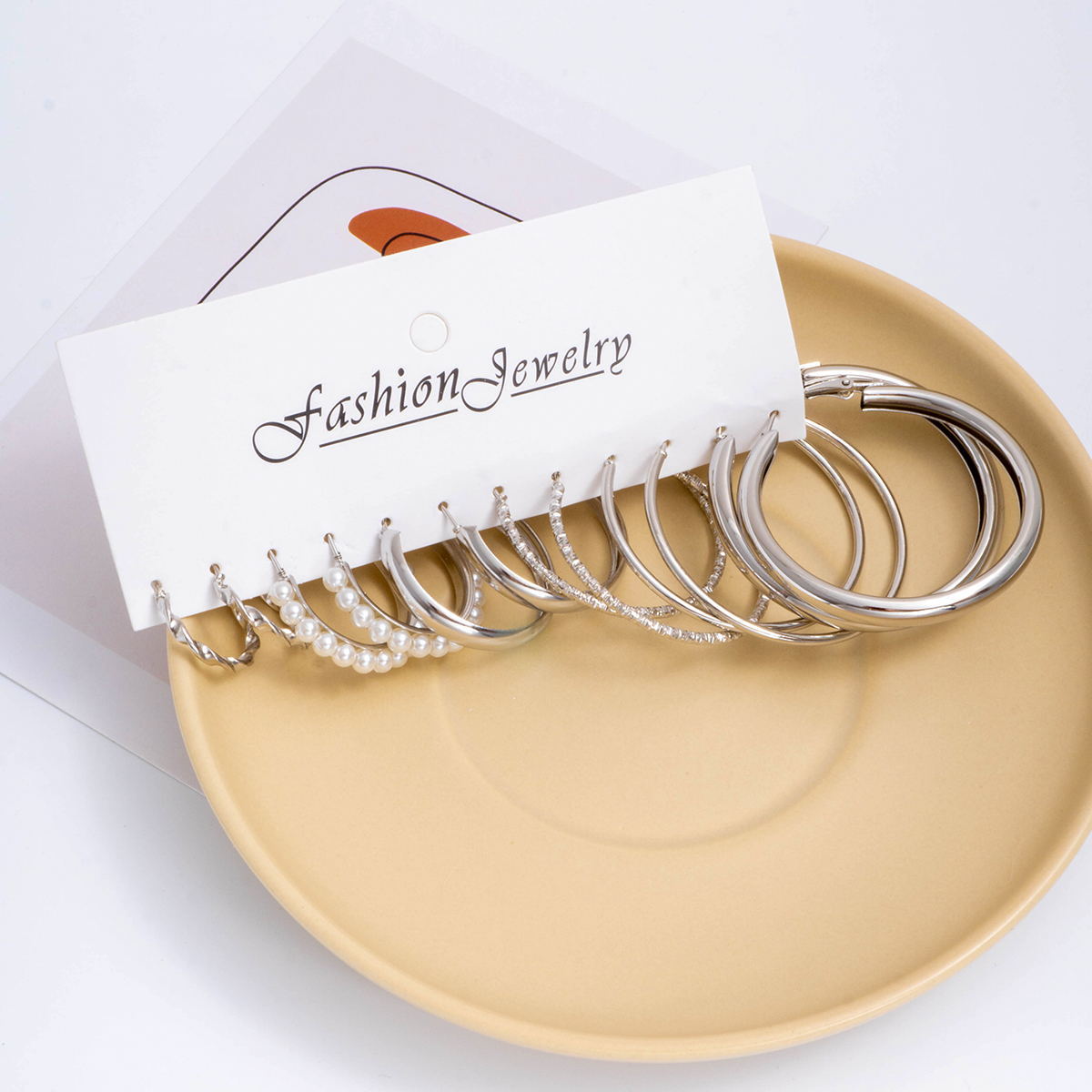 Women's Creative Simple Temperament Metallic Fabulous Pearl Earrings